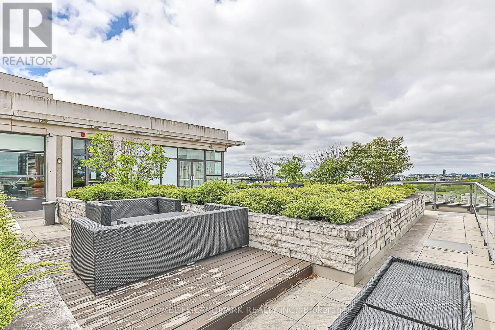 1102 - 8110 BIRCHMOUNT ROAD