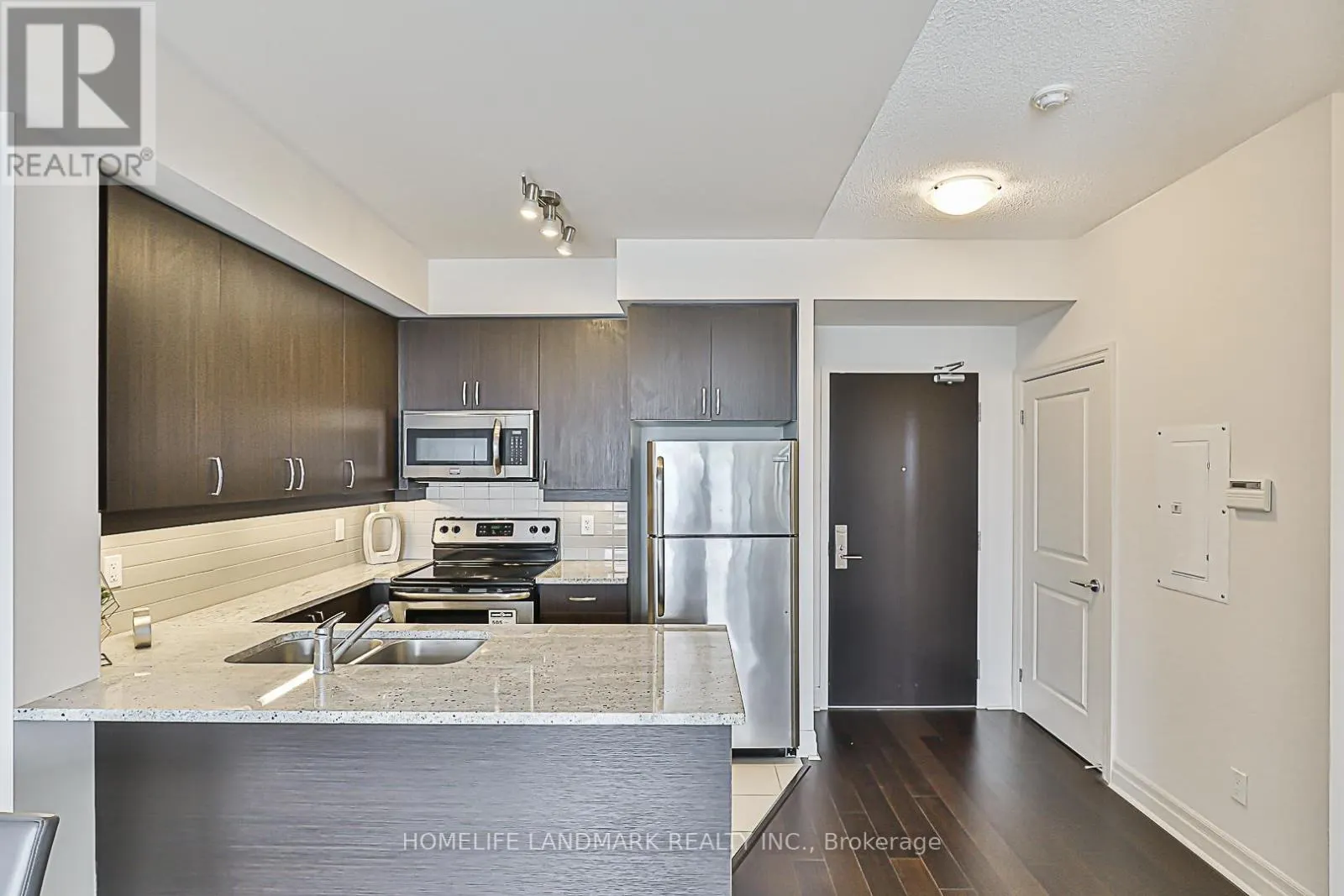 1102 - 8110 BIRCHMOUNT ROAD