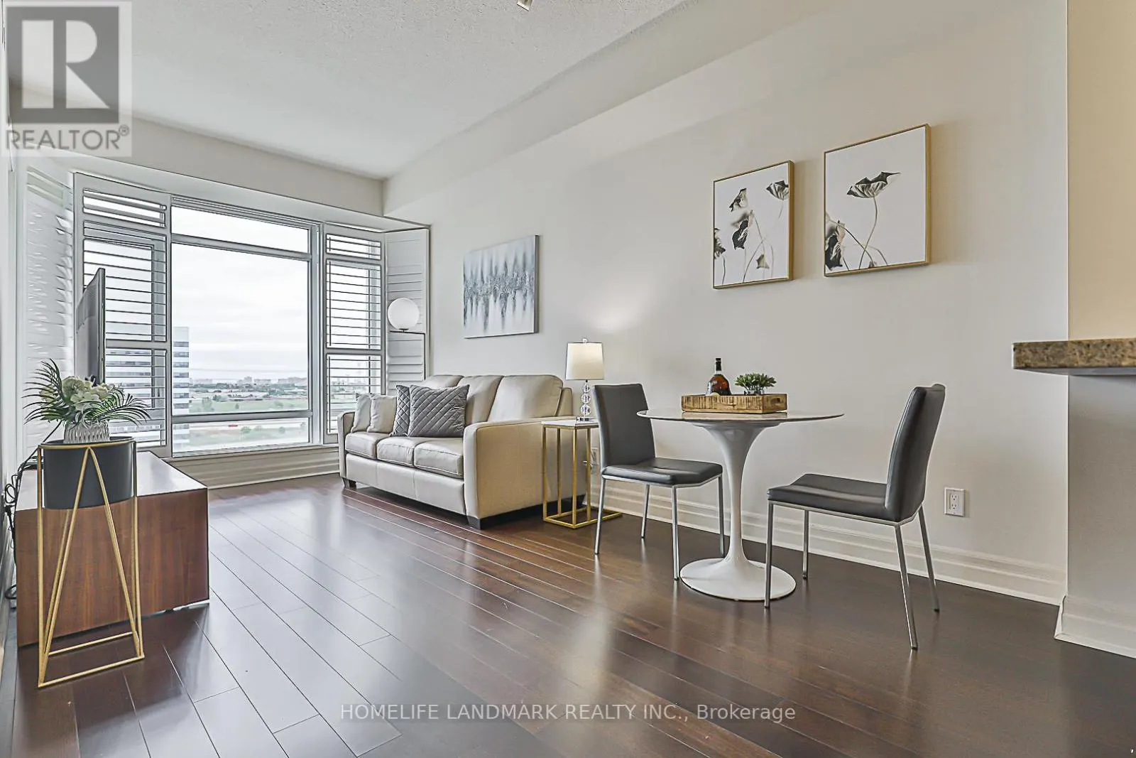 1102 - 8110 BIRCHMOUNT ROAD