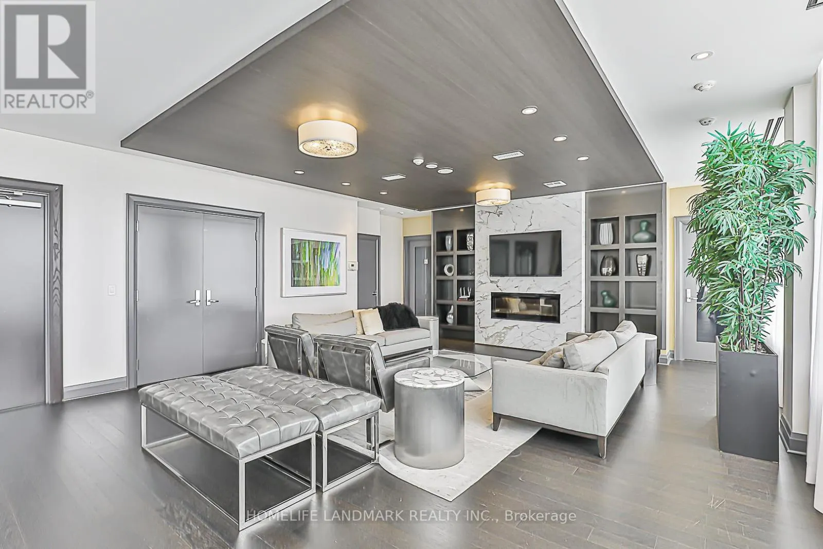 1102 - 8110 BIRCHMOUNT ROAD