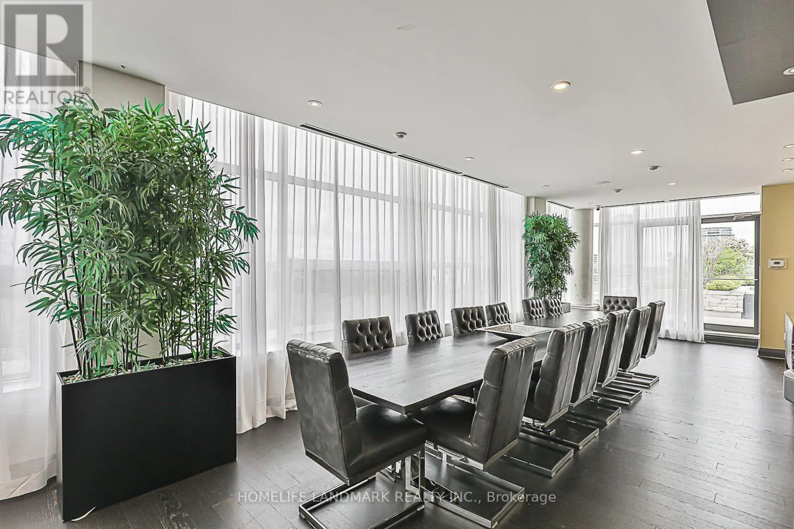 1102 - 8110 BIRCHMOUNT ROAD