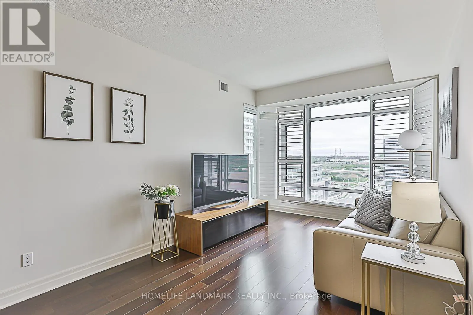 1102 - 8110 BIRCHMOUNT ROAD