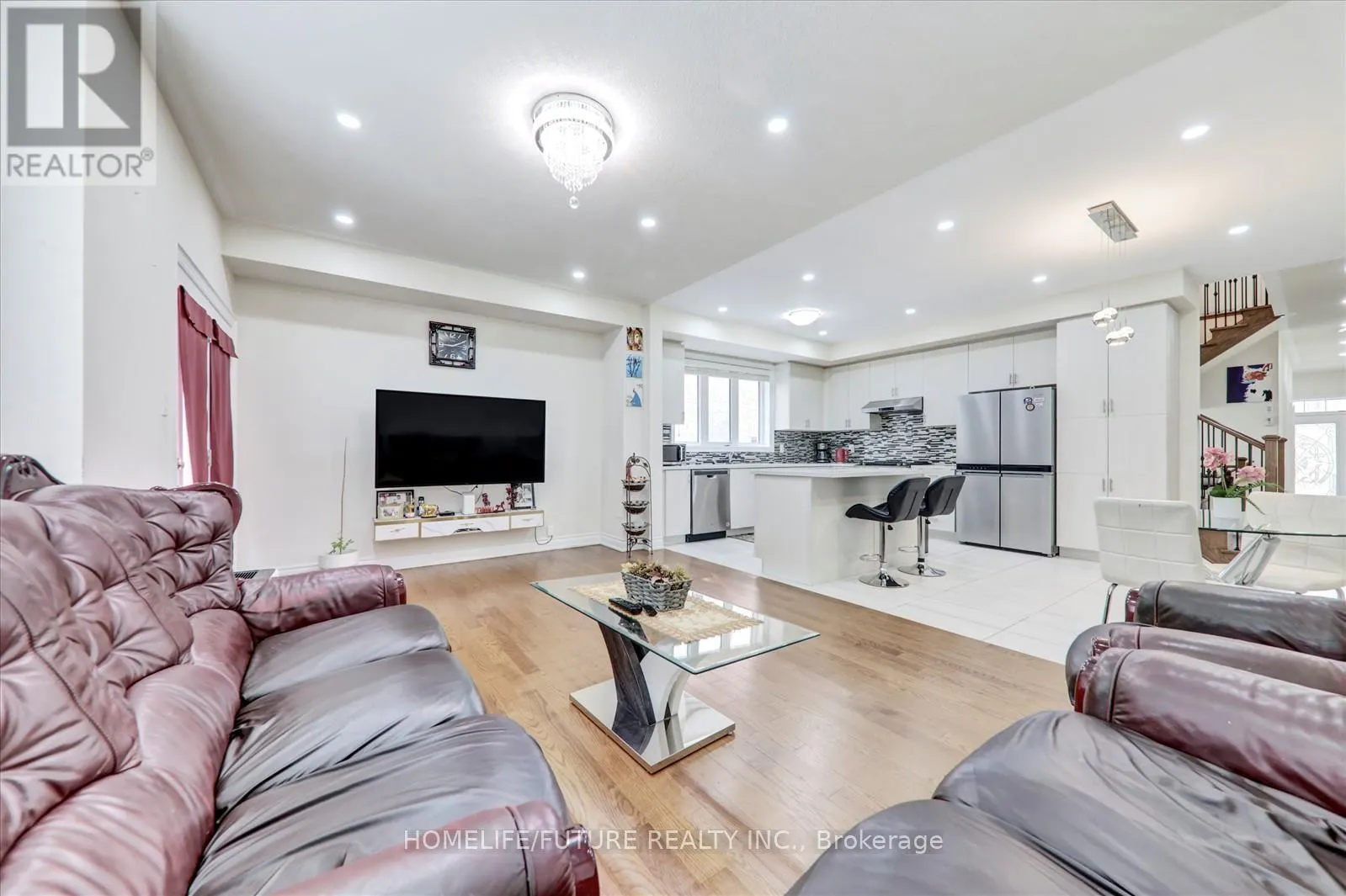 12 RYLER WAY