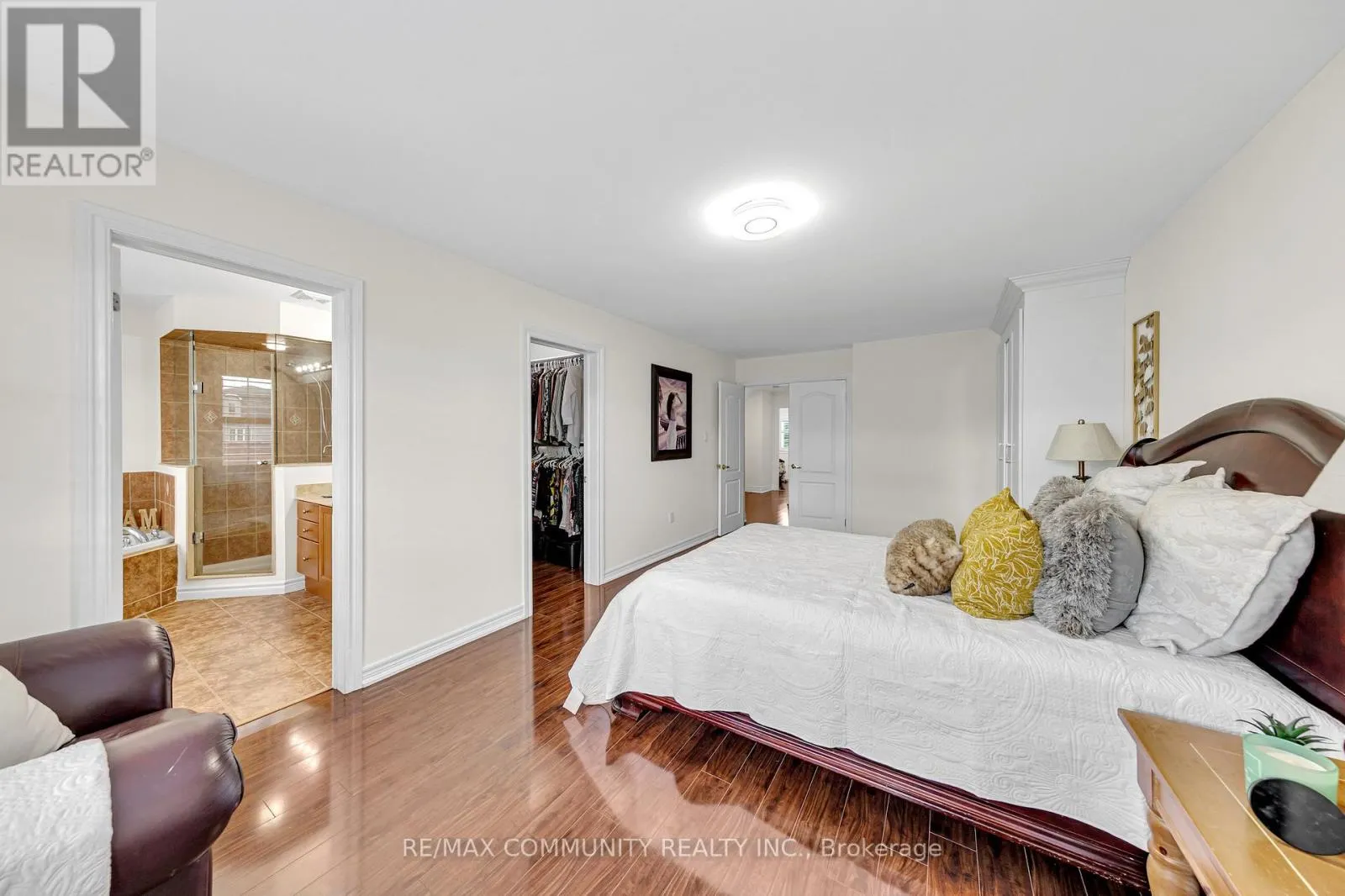 17 ROUGE BANK DRIVE