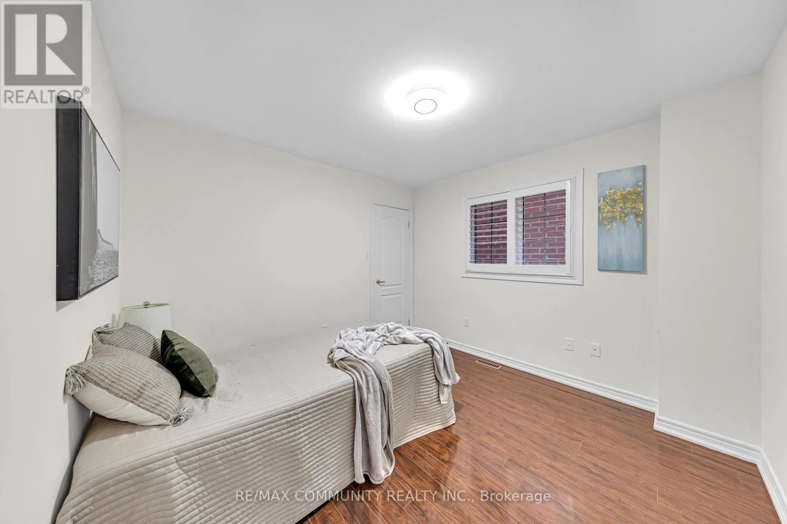 17 ROUGE BANK DRIVE