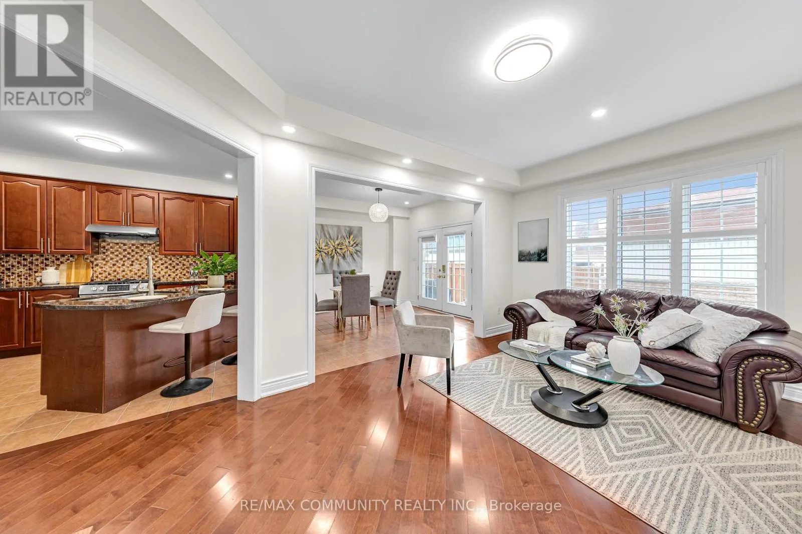 17 ROUGE BANK DRIVE