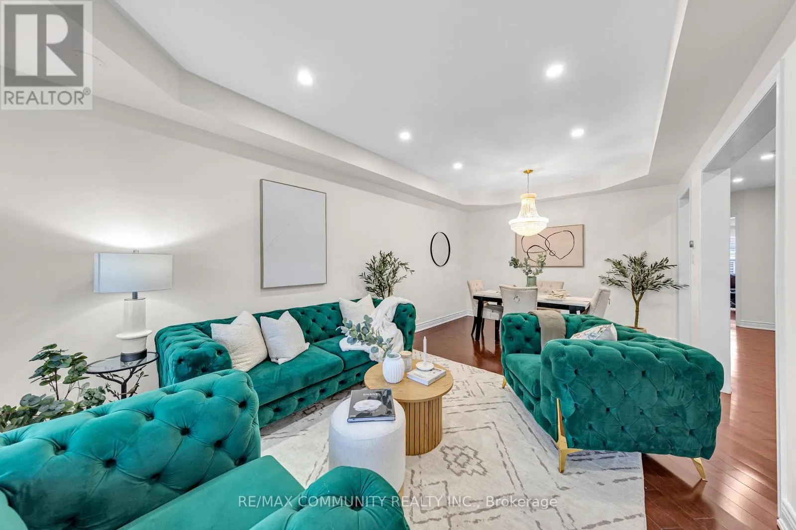 17 ROUGE BANK DRIVE