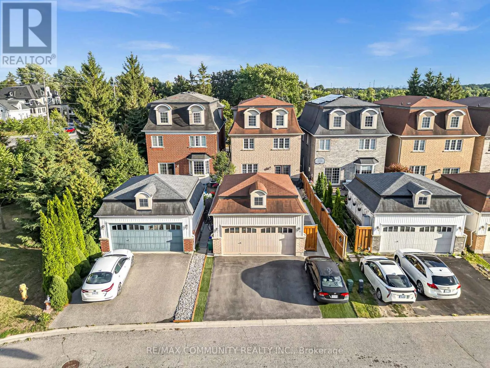 17 ROUGE BANK DRIVE