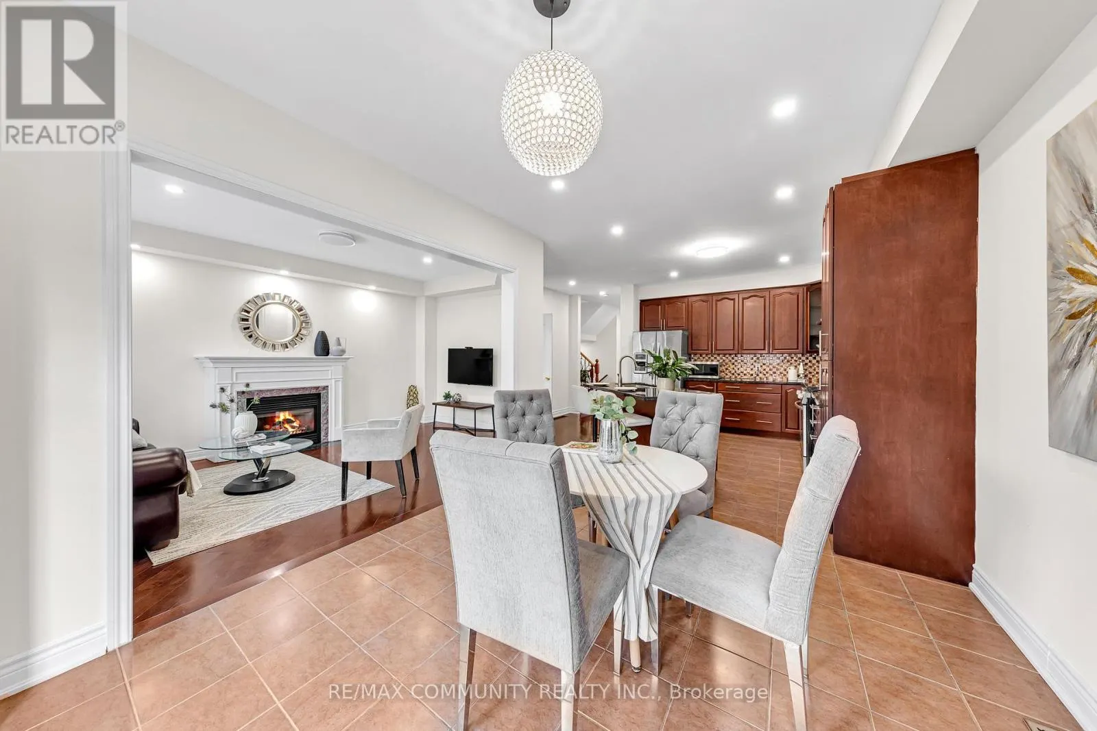17 ROUGE BANK DRIVE