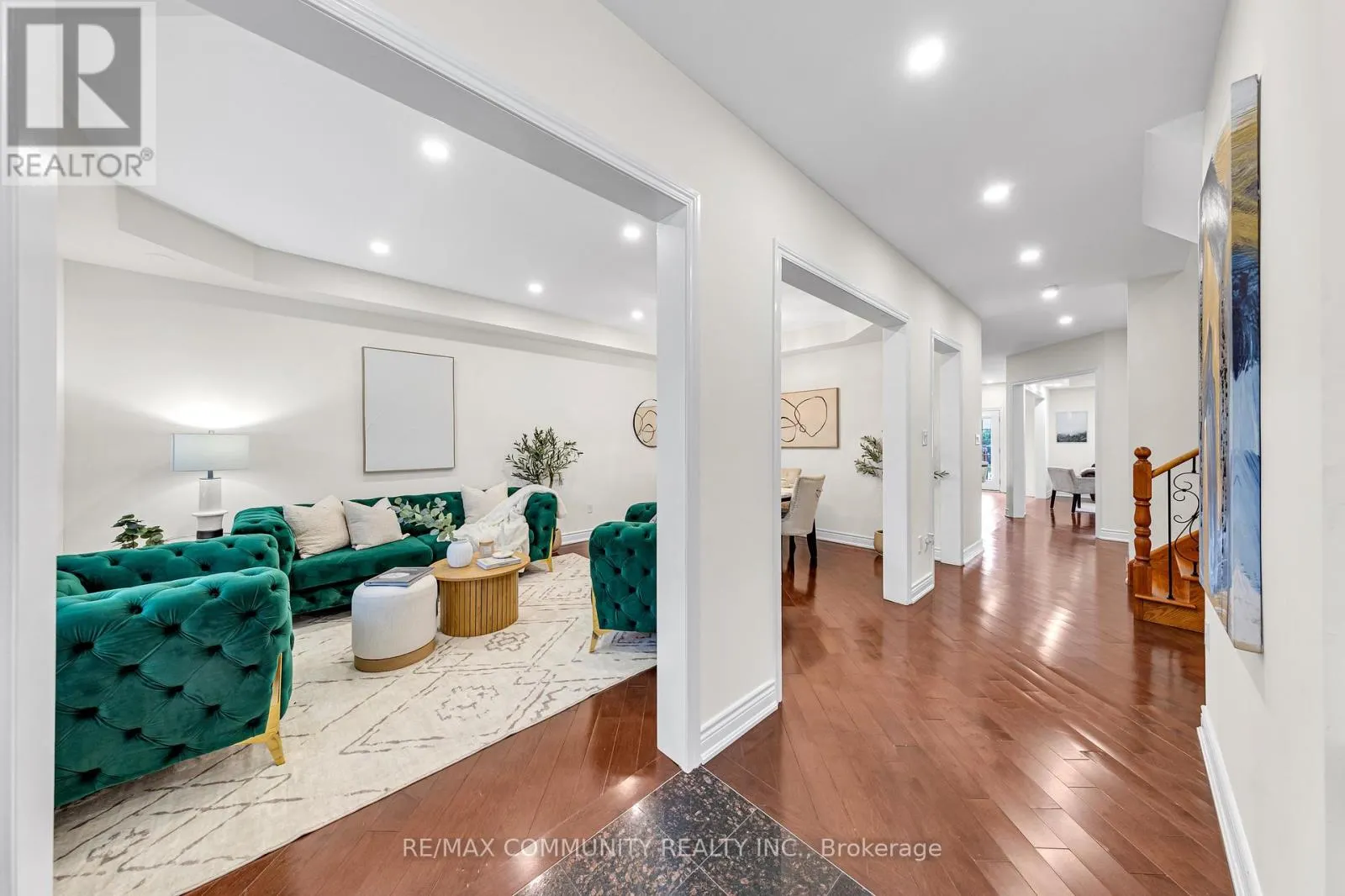 17 ROUGE BANK DRIVE