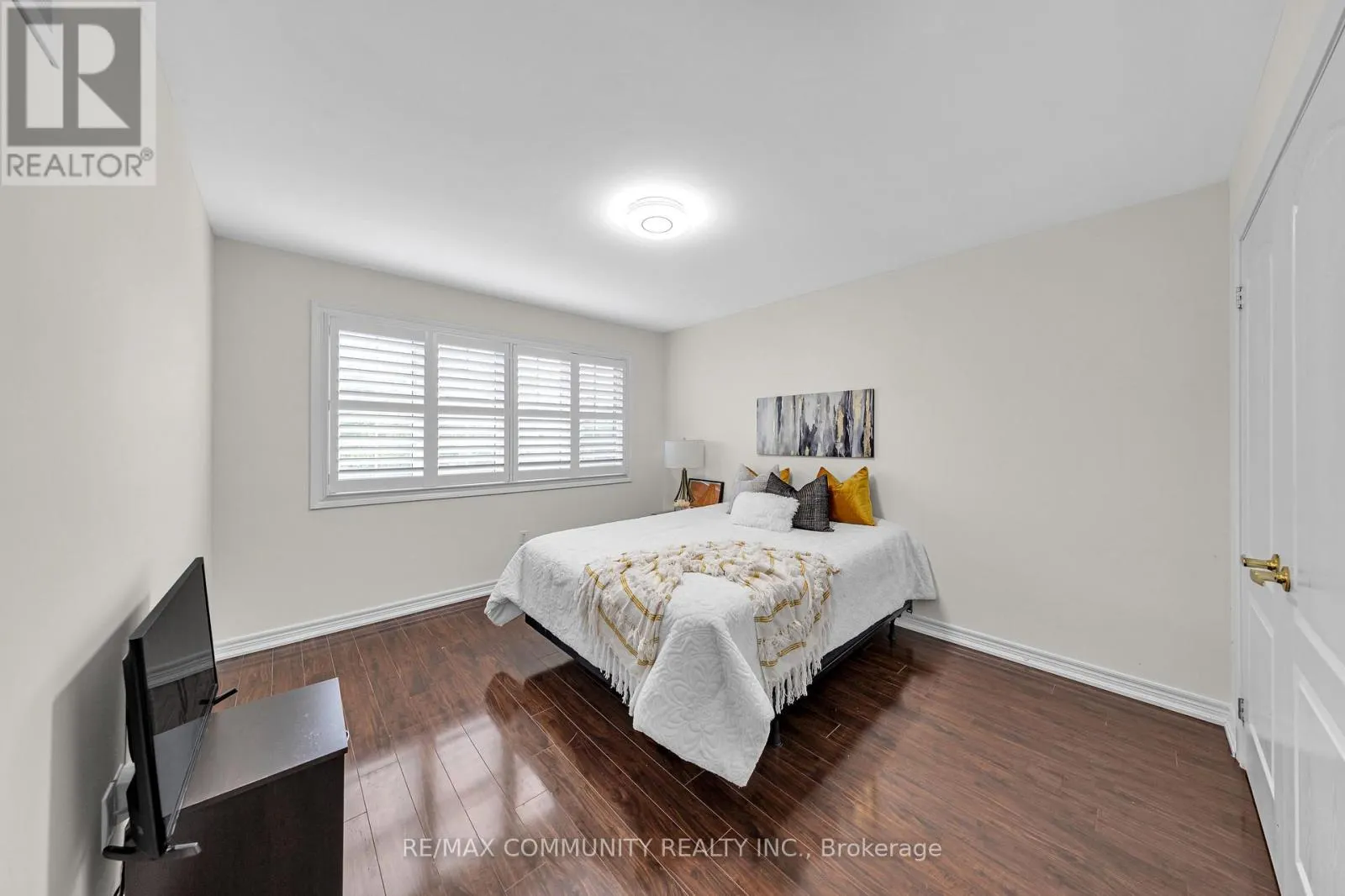 17 ROUGE BANK DRIVE