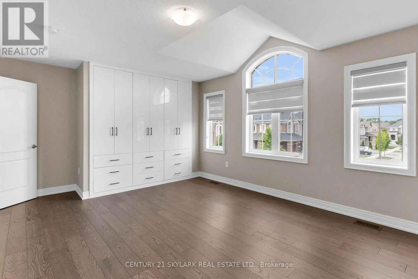 106 MCDONNELL CRESCENT
