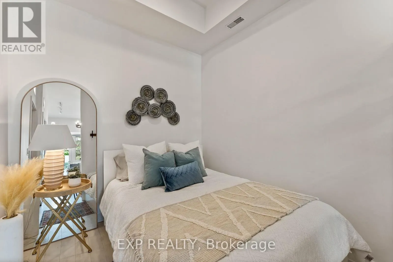 31 - 247 BROWARD WAY, #31