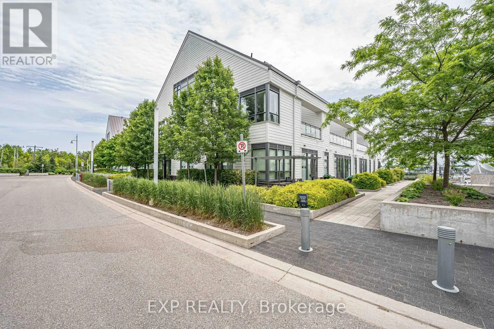 31 - 247 BROWARD WAY, #31