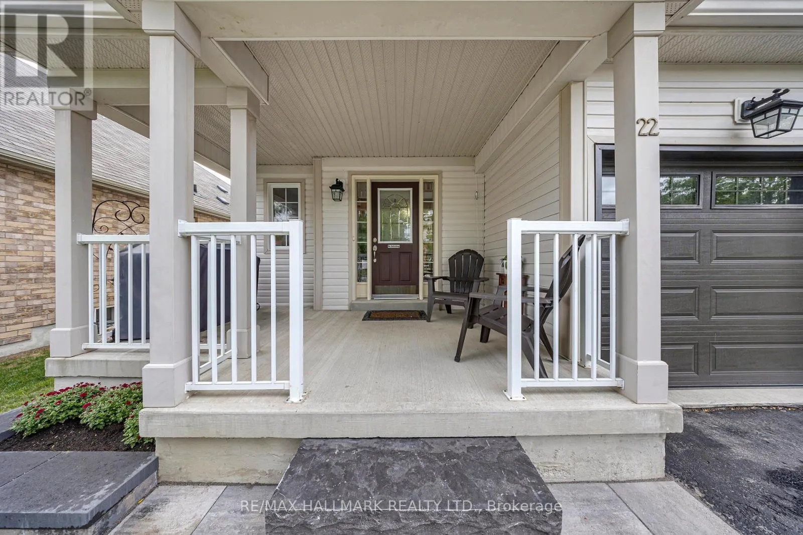 22 CARNESS CRESCENT