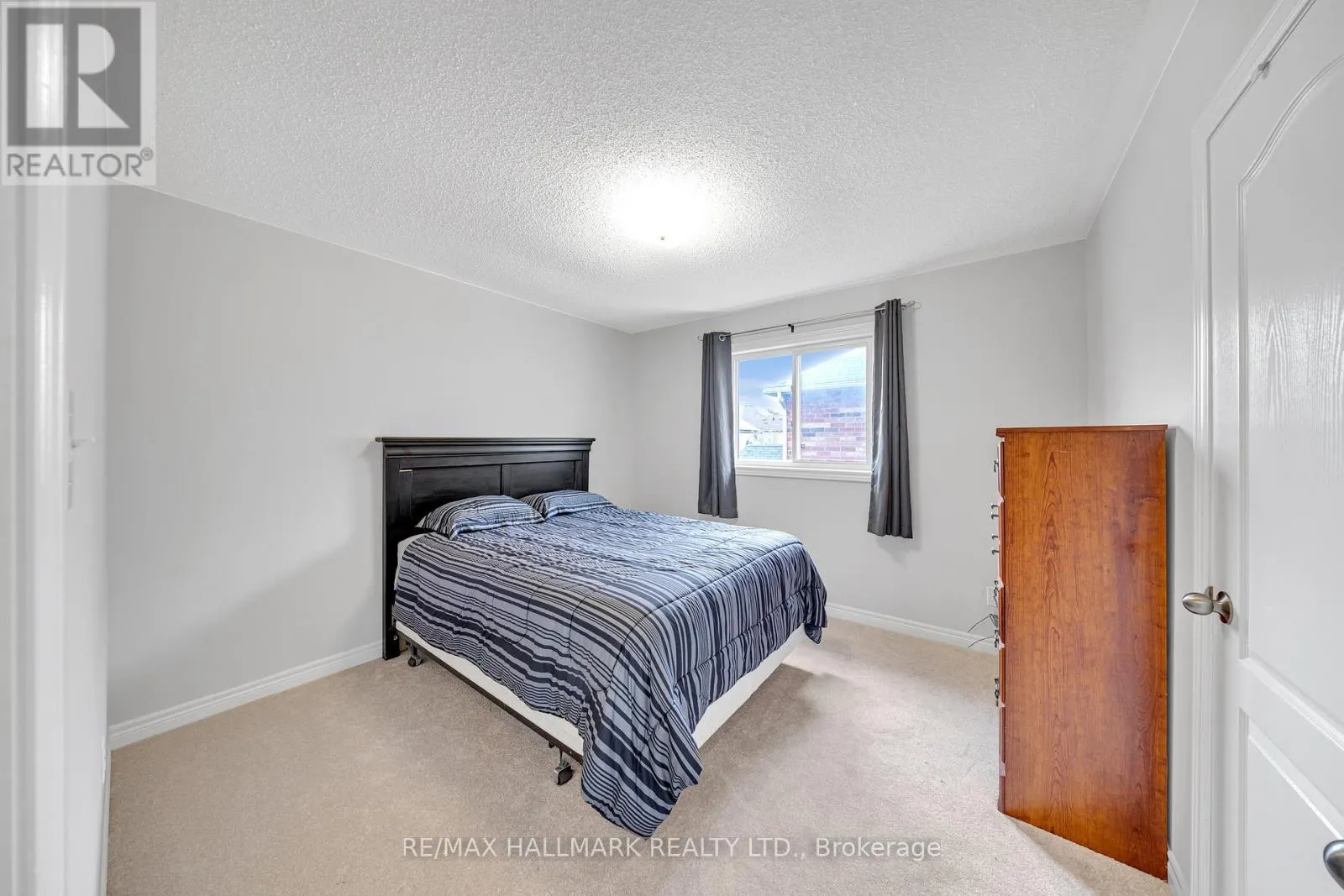 22 CARNESS CRESCENT