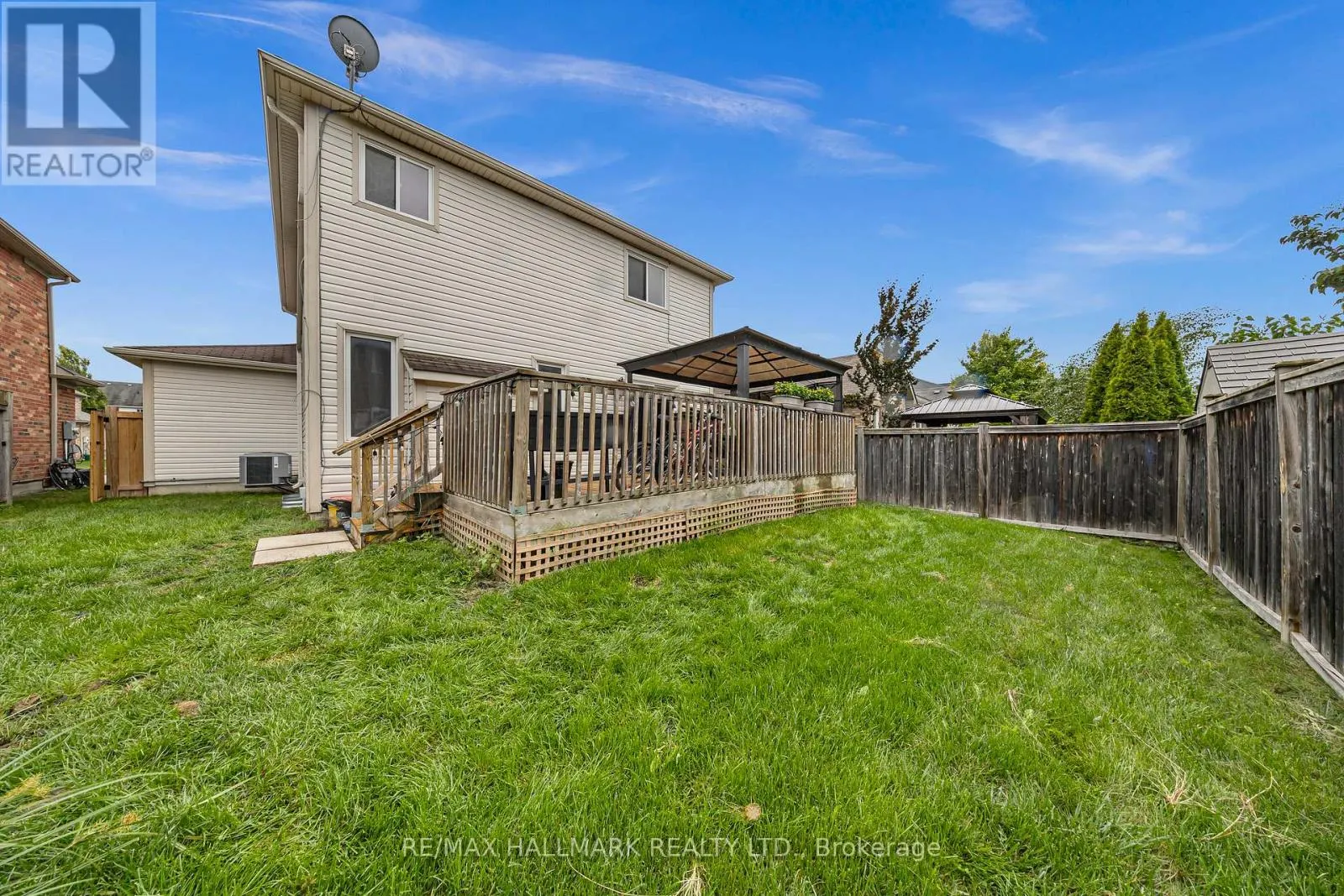 22 CARNESS CRESCENT