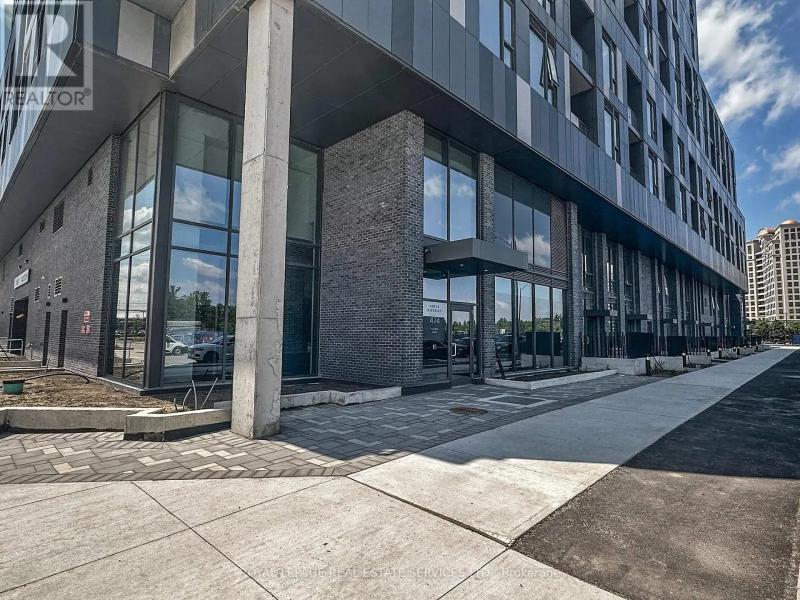 314 - 474 CALDARI ROAD
