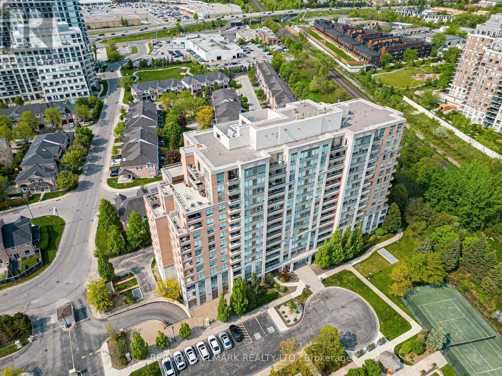 615 - 29 NORTHERN HTS DRIVE N