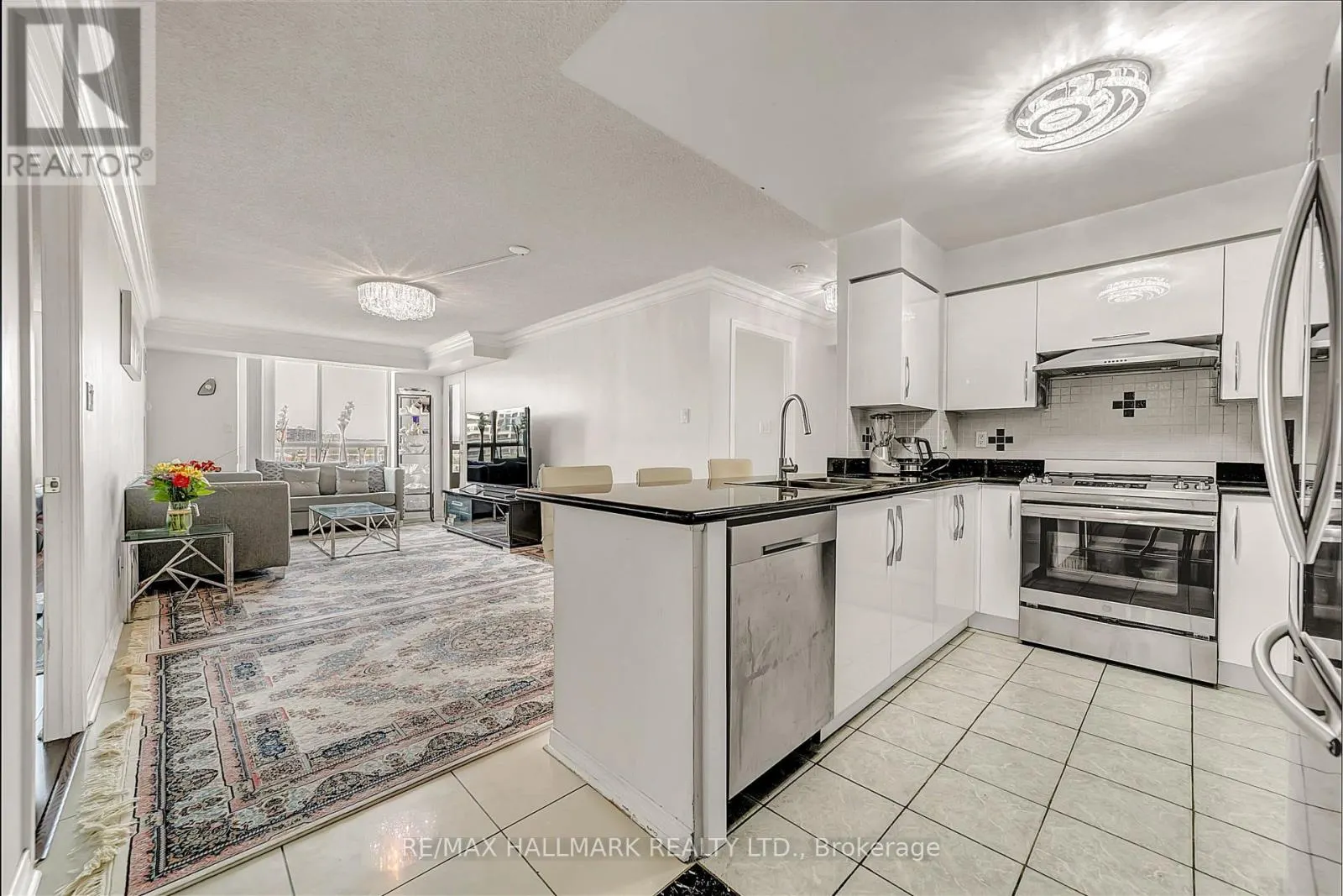 615 - 29 NORTHERN HTS DRIVE N