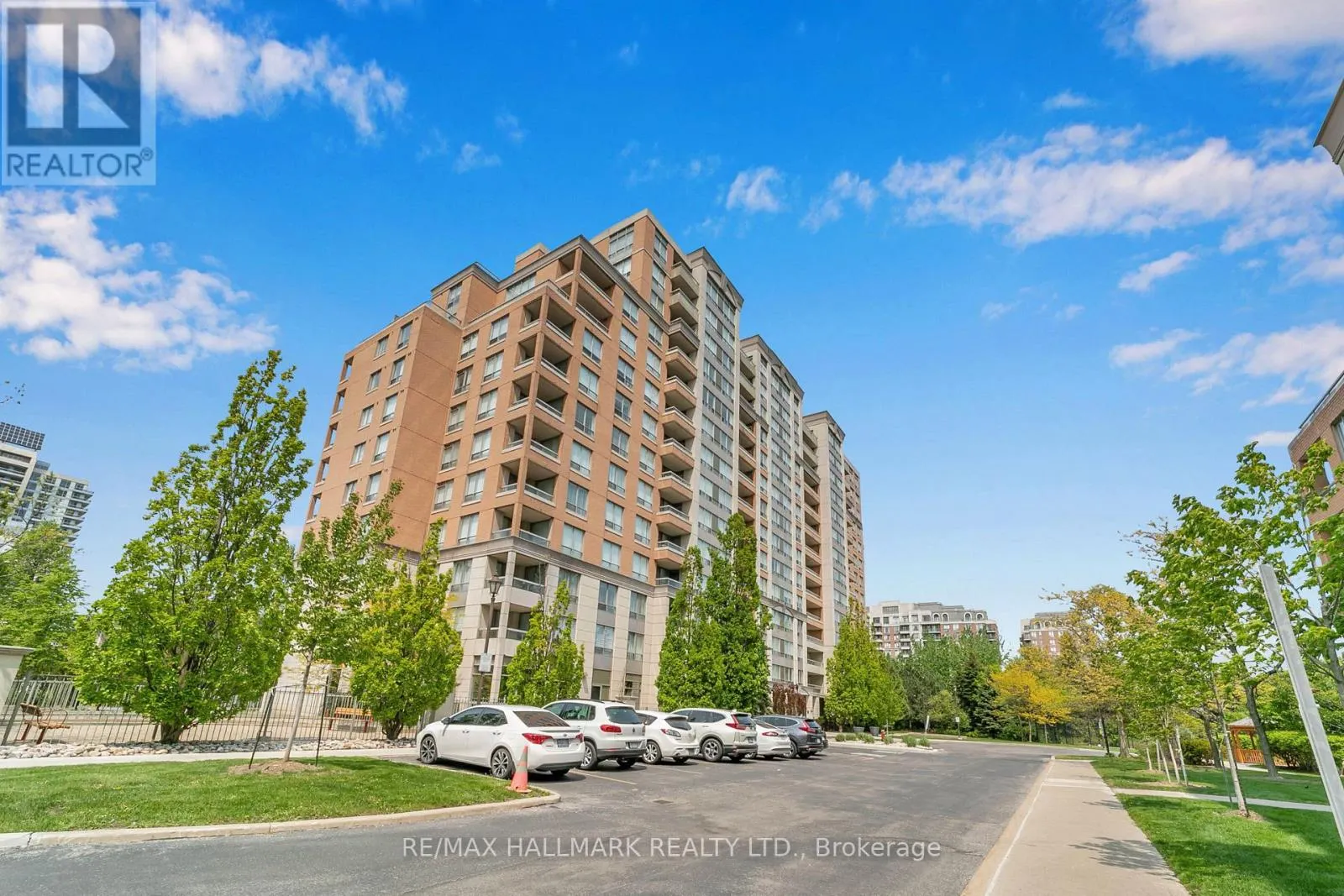 615 - 29 NORTHERN HTS DRIVE N