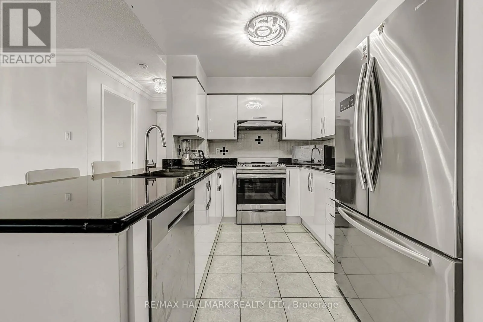 615 - 29 NORTHERN HTS DRIVE N