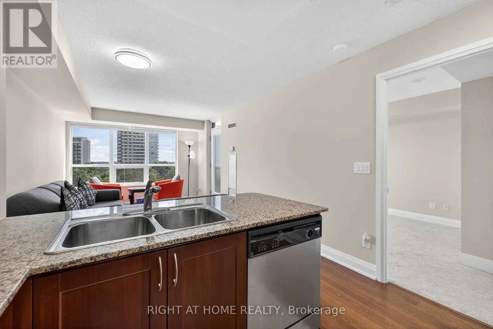 803 - 20 NORTH PARK ROAD