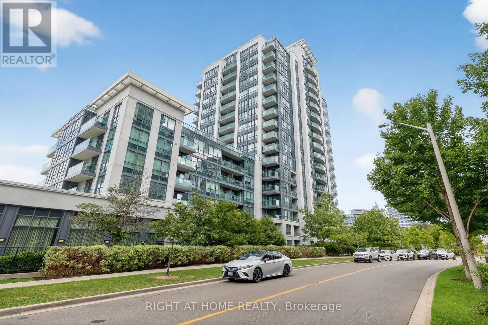 803 - 20 NORTH PARK ROAD