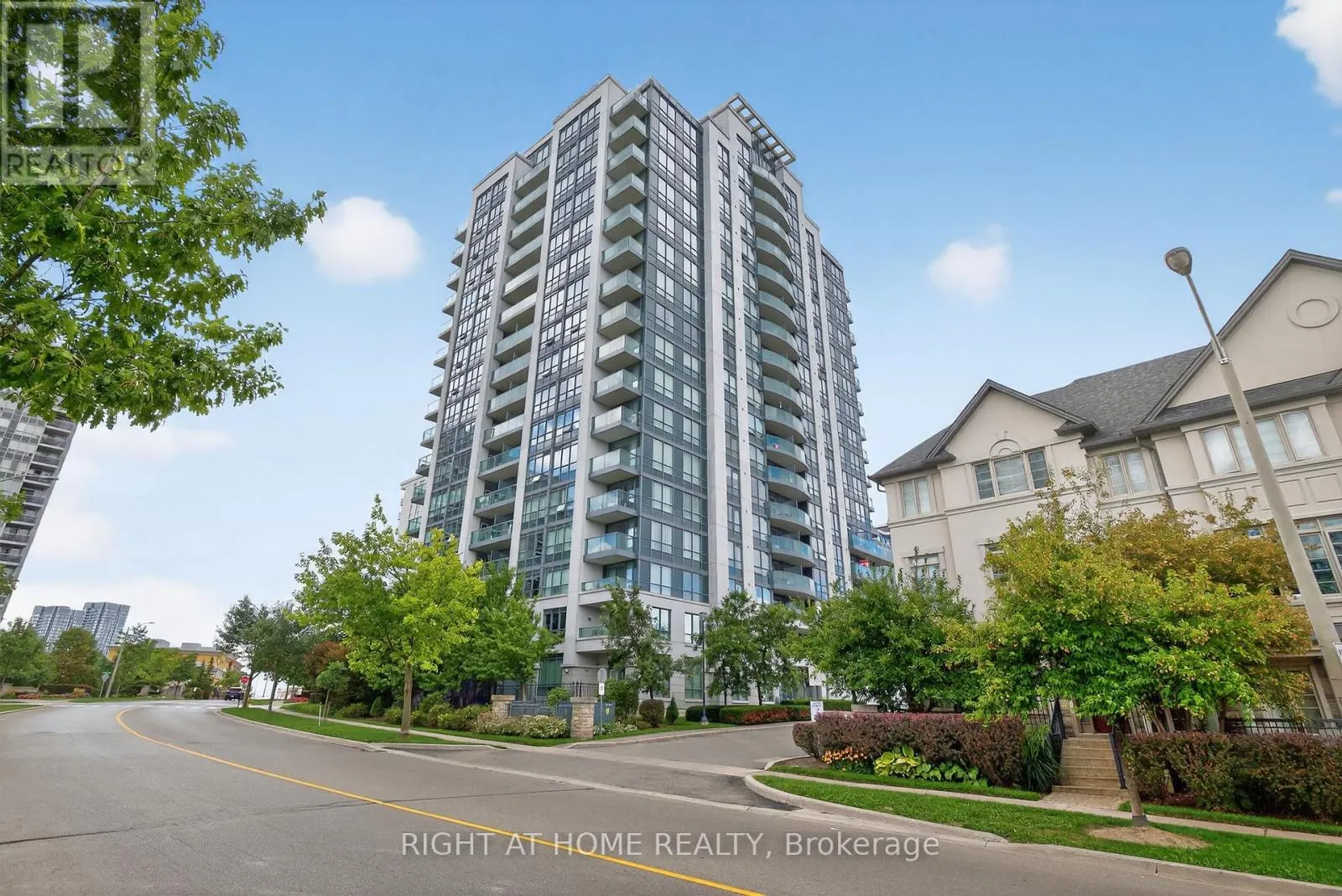 803 - 20 NORTH PARK ROAD