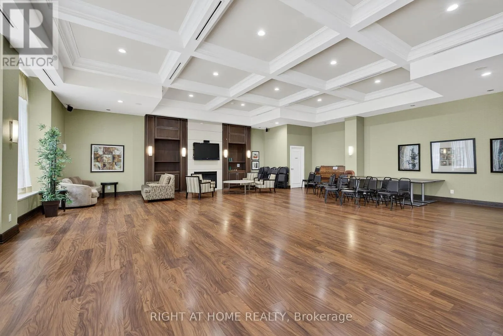 803 - 20 NORTH PARK ROAD