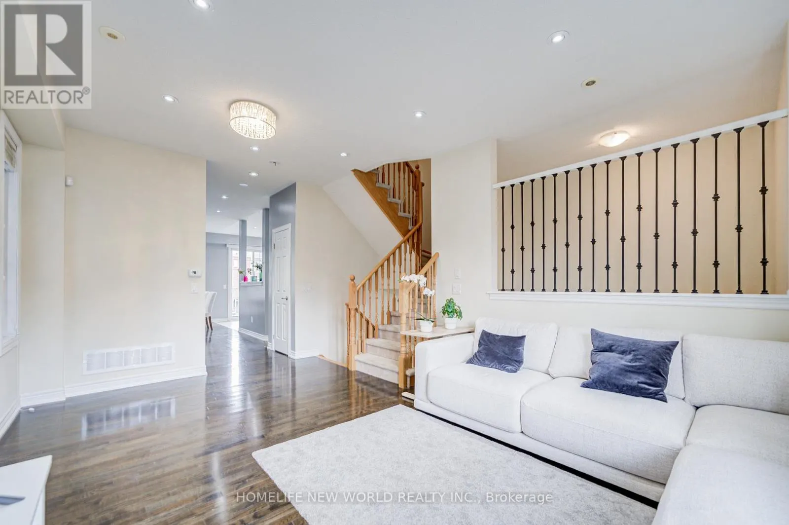 14 HIGHBURY COURT