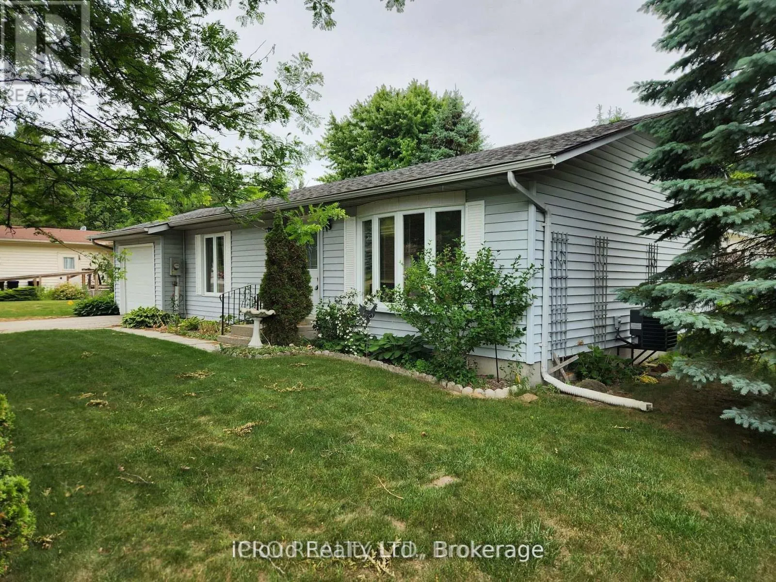 2 BALSAM CT COURT S