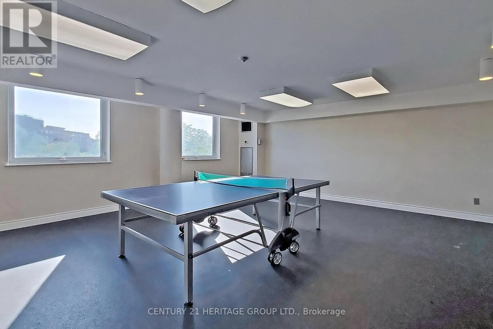 622 - 326 MAJOR MACKENZIE DRIVE E