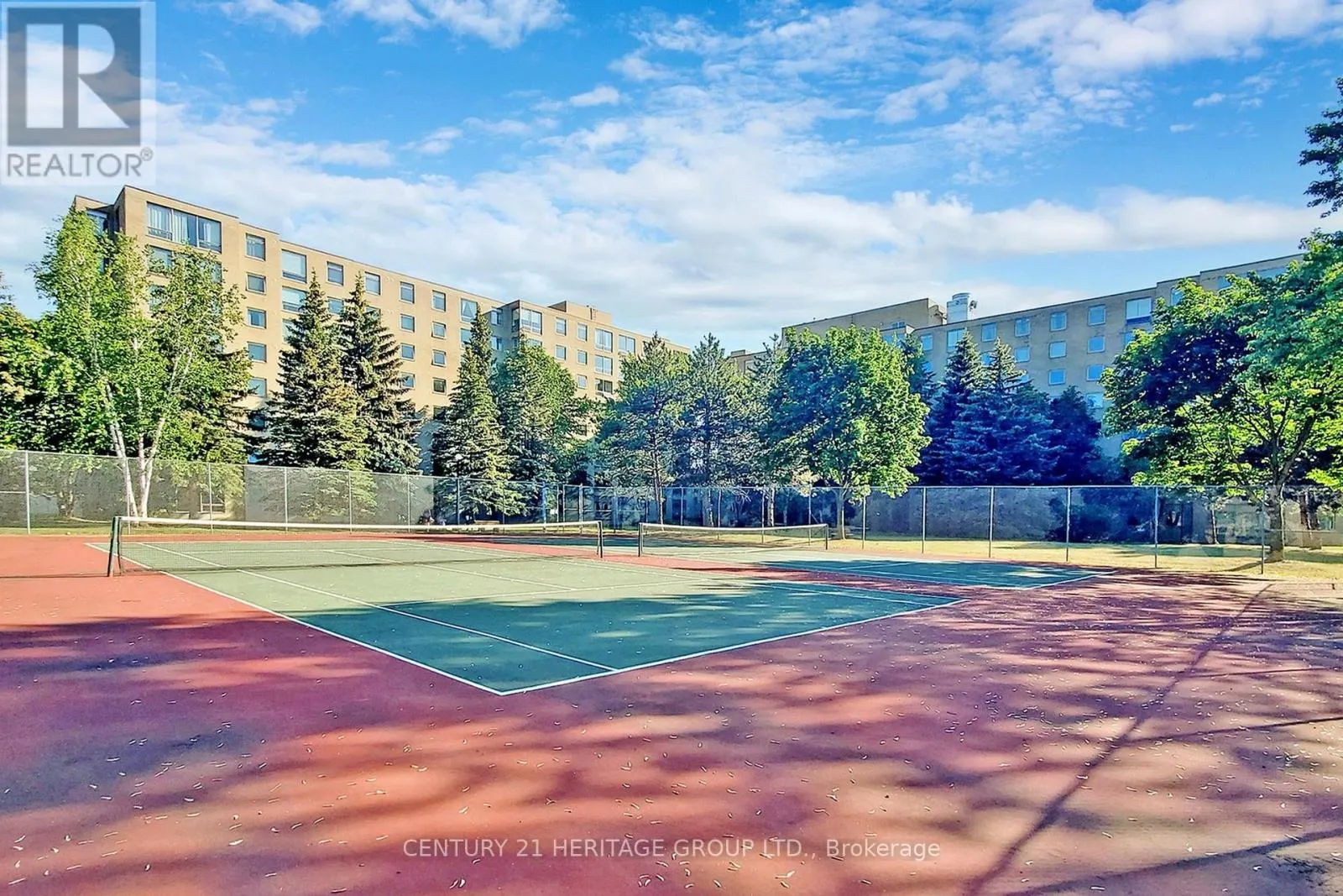 622 - 326 MAJOR MACKENZIE DRIVE E