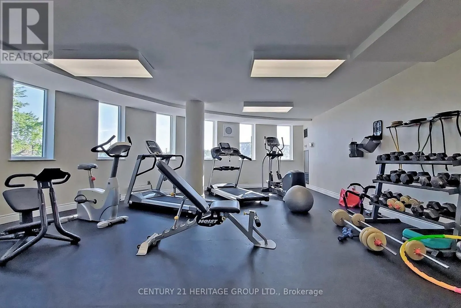 622 - 326 MAJOR MACKENZIE DRIVE E