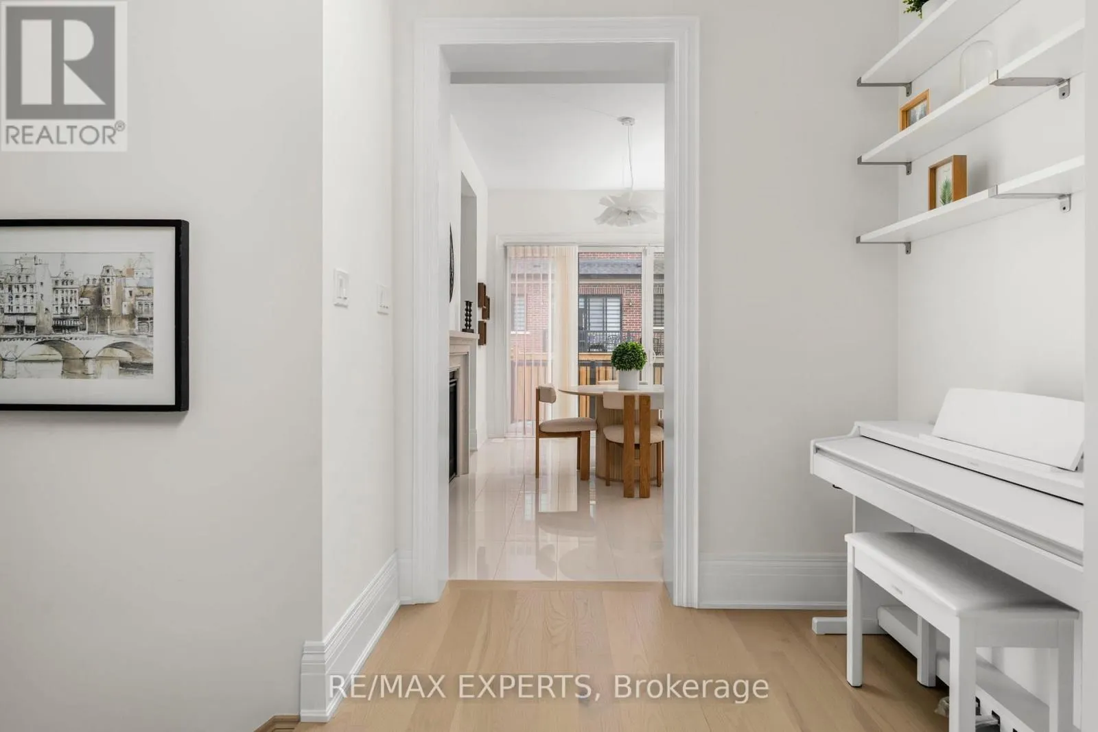 17 KINBURN CRESCENT