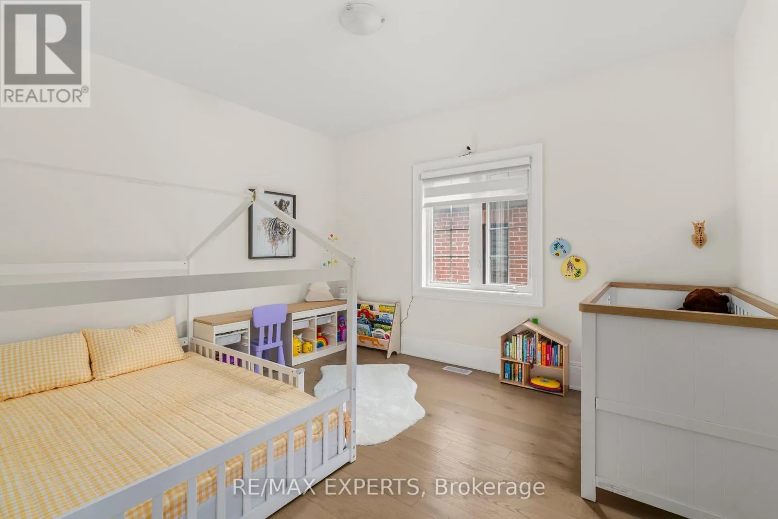 17 KINBURN CRESCENT