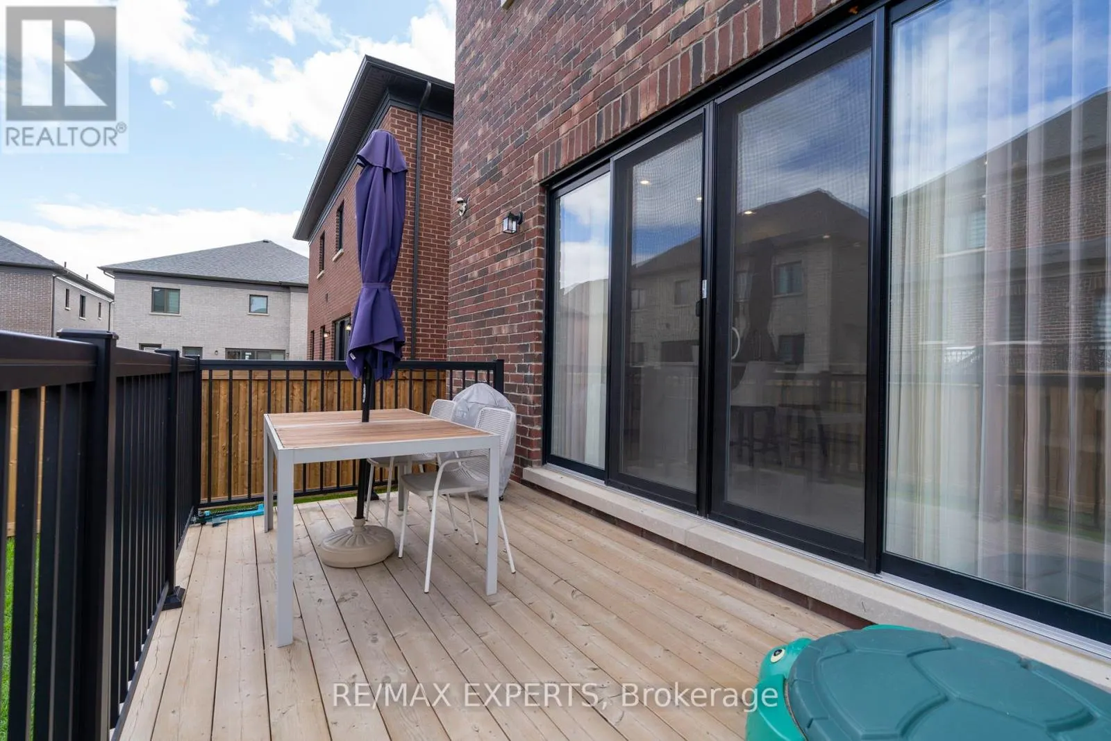 17 KINBURN CRESCENT