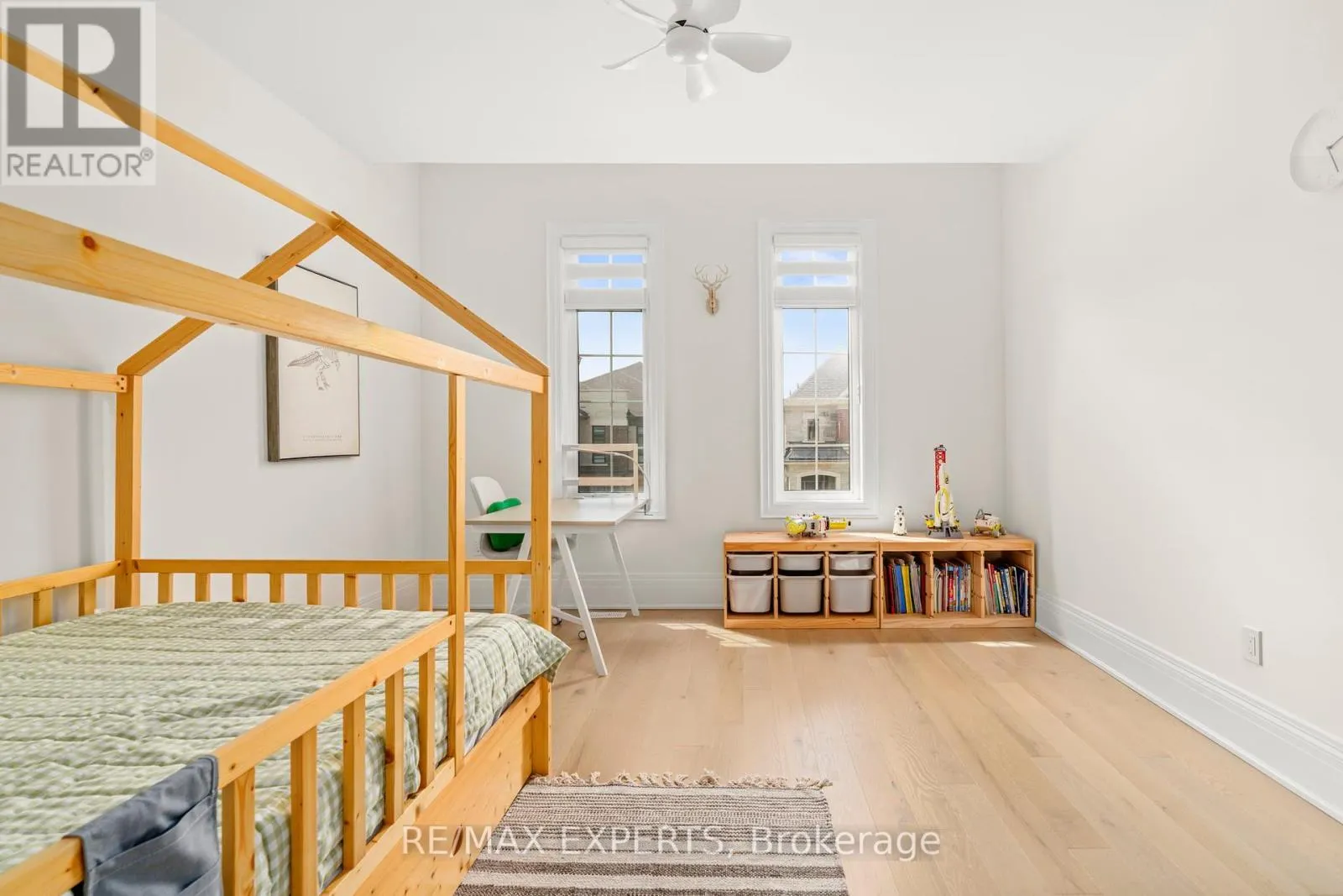 17 KINBURN CRESCENT