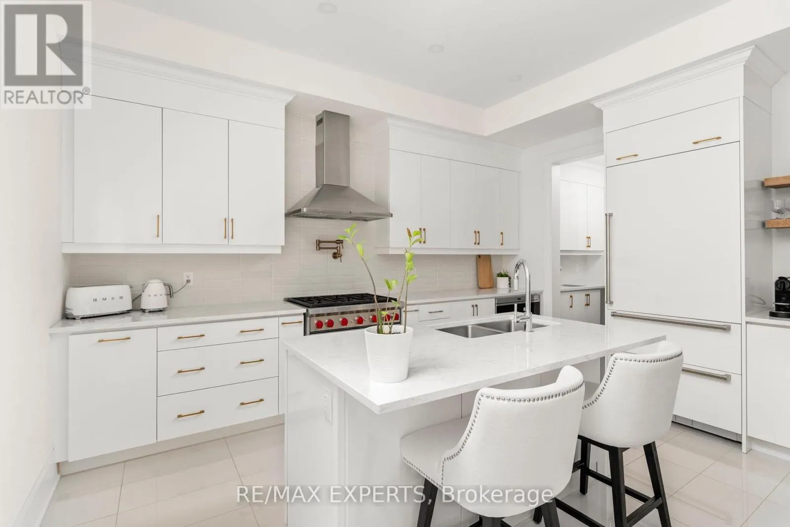 17 KINBURN CRESCENT