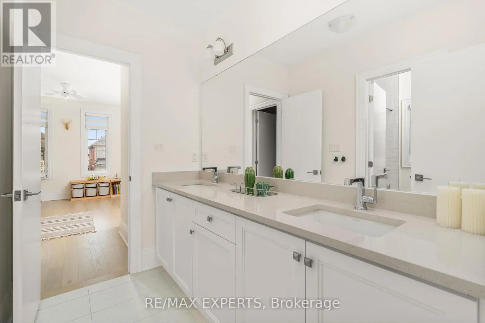 17 KINBURN CRESCENT