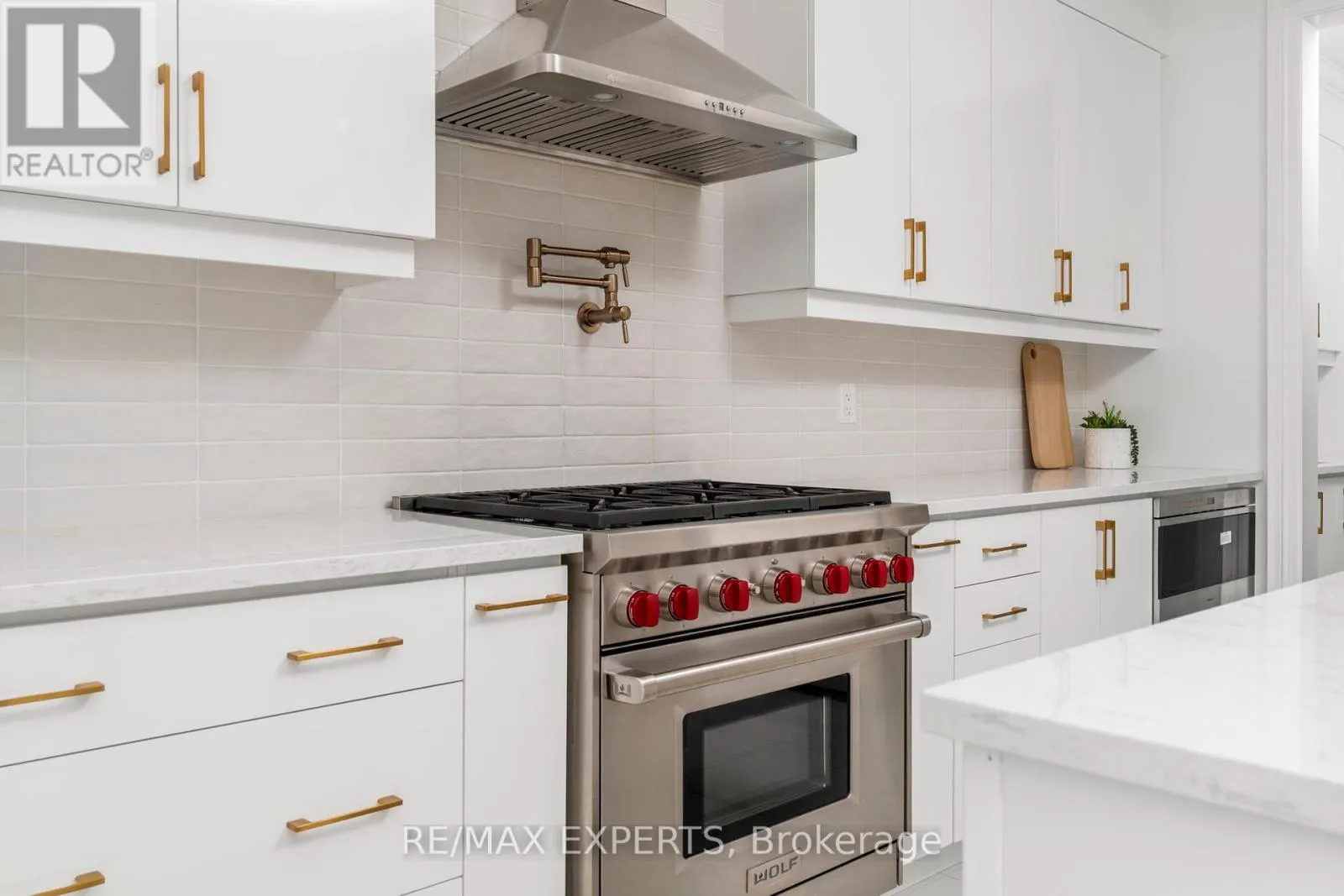17 KINBURN CRESCENT