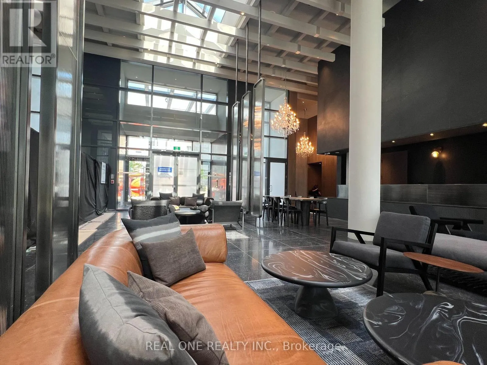 3908 - 28 INTERCHANGE WAY