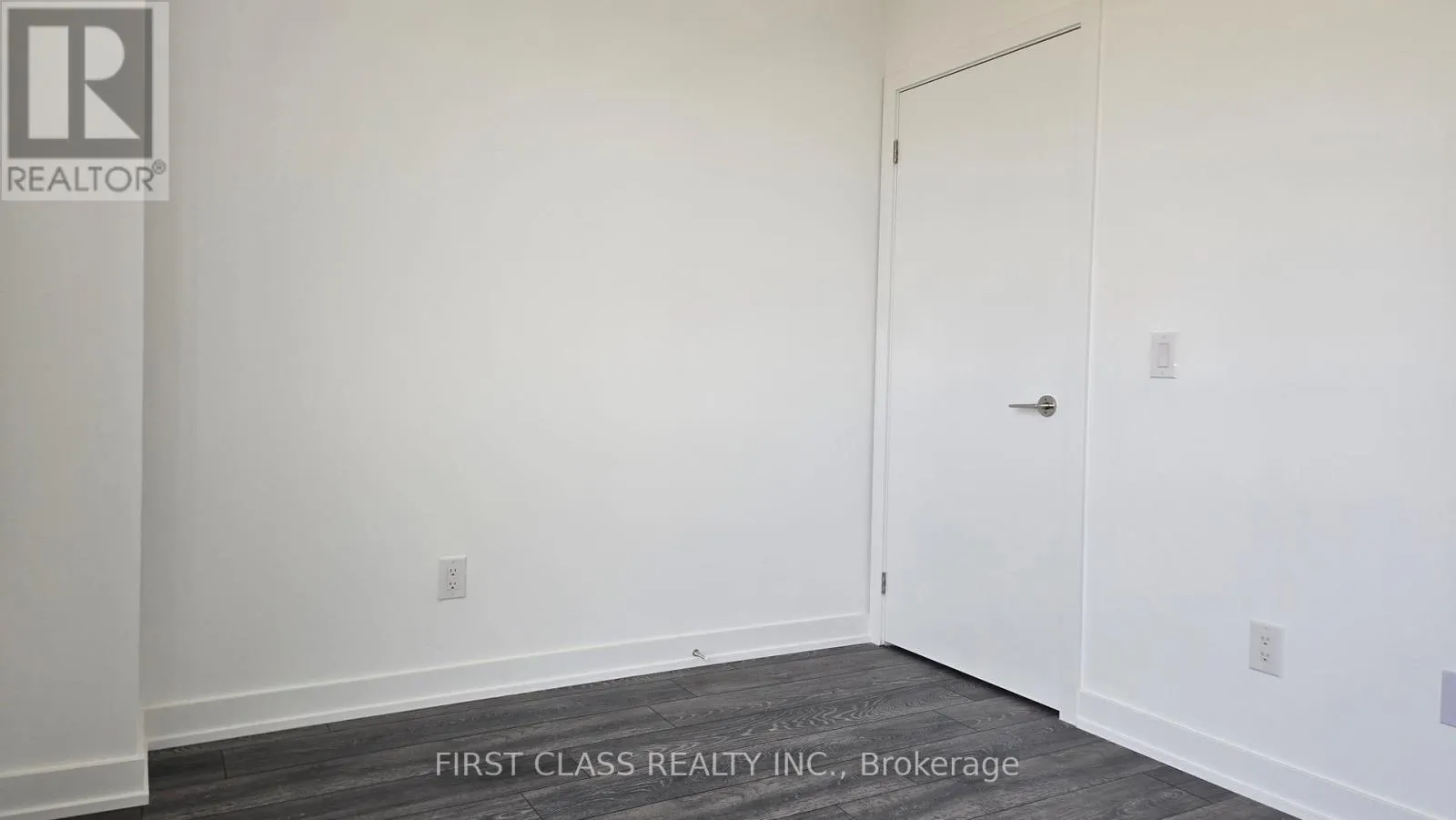 211 - 8888 YONGE STREET