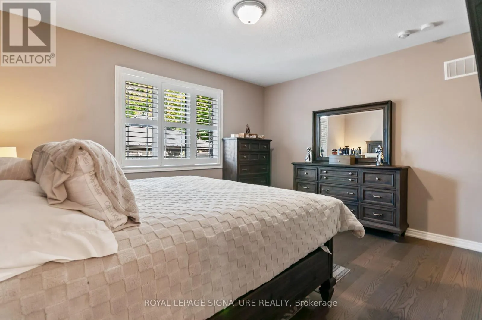 80 SHARPE CRESCENT