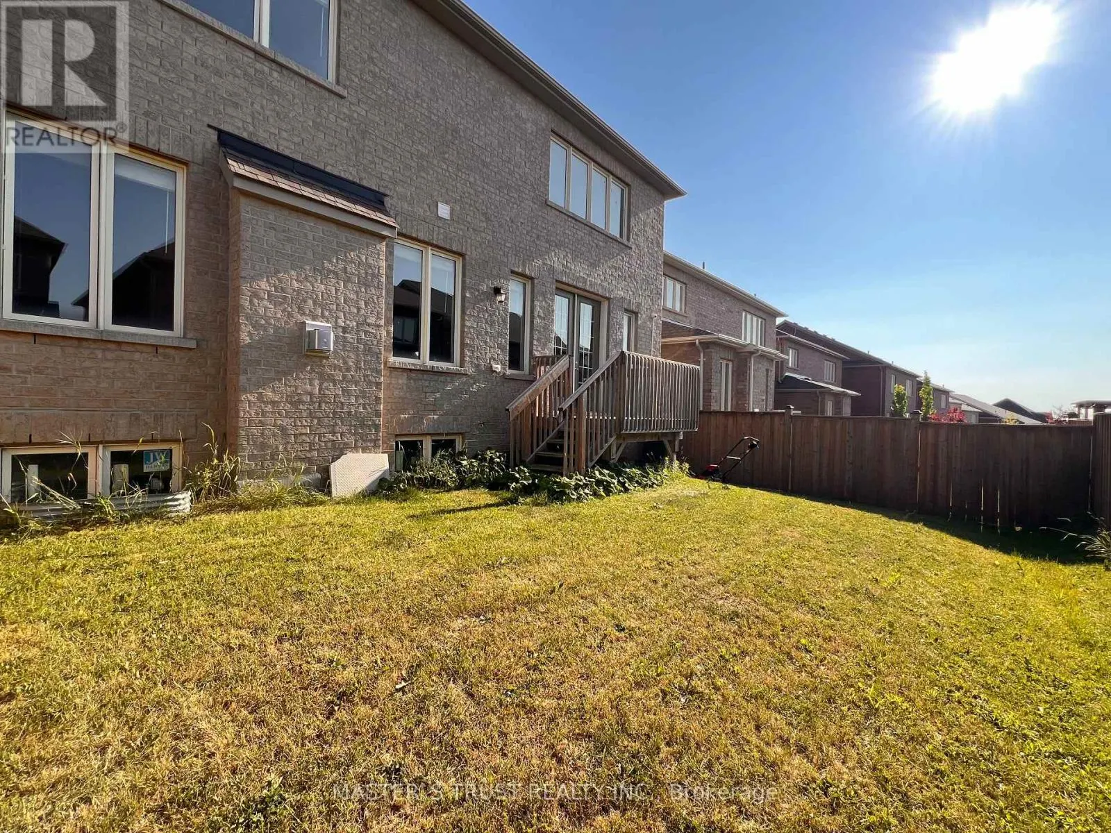 18 CLIFFORD FAIRBARN DRIVE