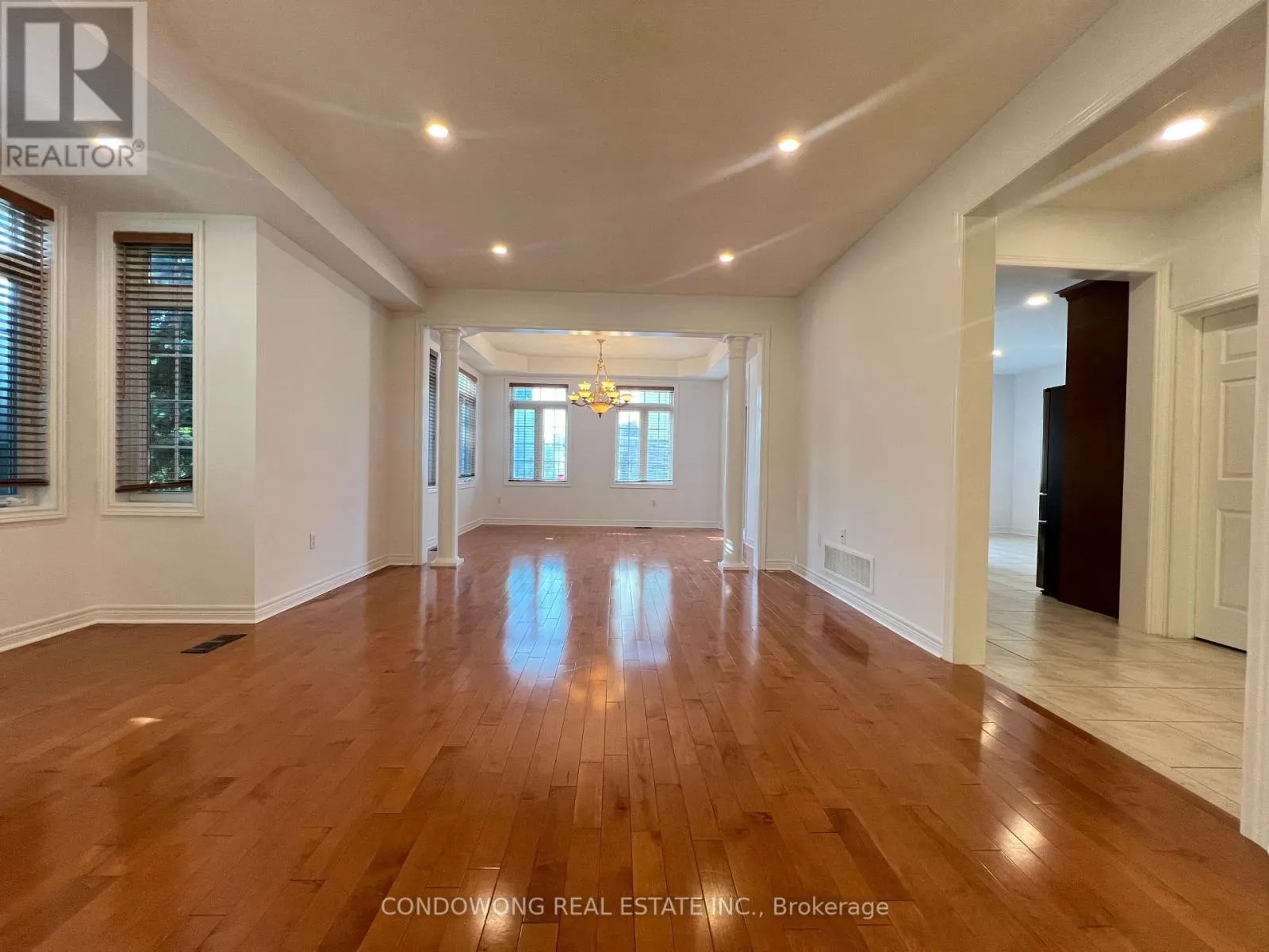 194 AUTUMN HILL BOULEVARD