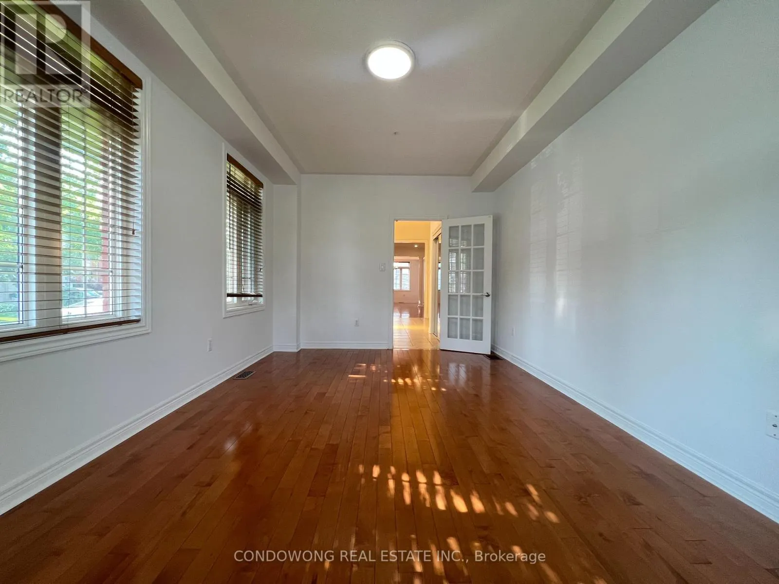 194 AUTUMN HILL BOULEVARD