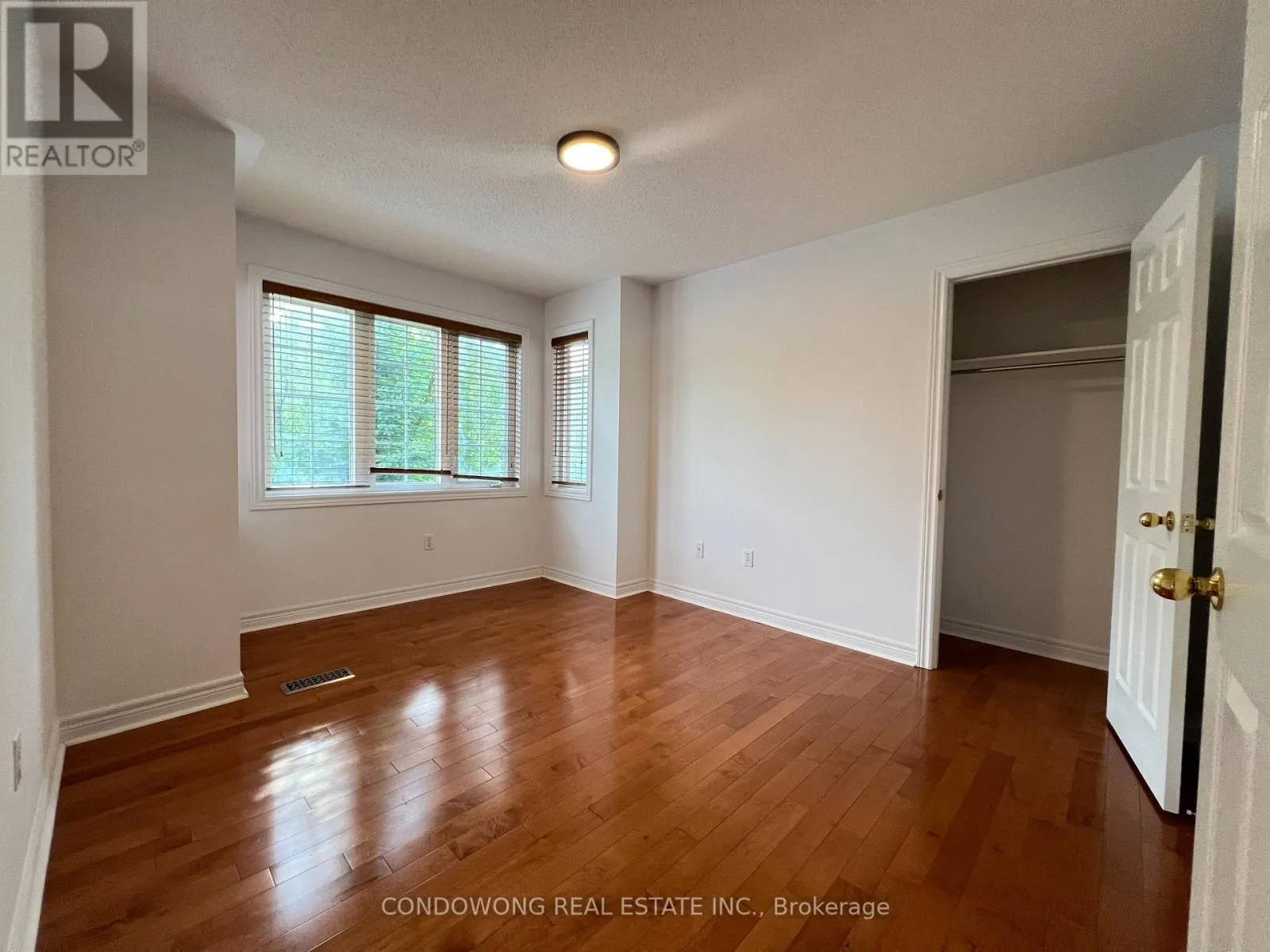 194 AUTUMN HILL BOULEVARD