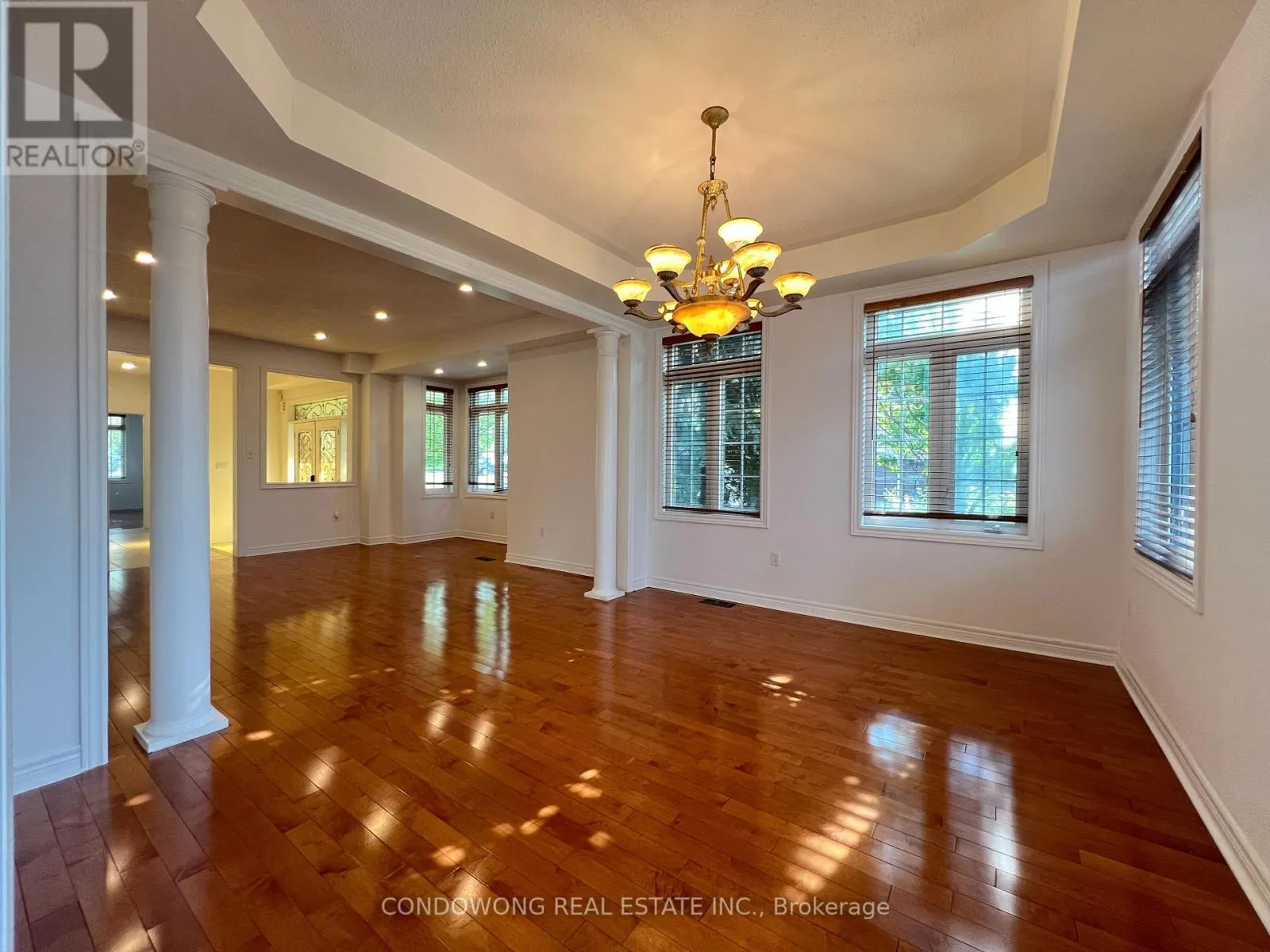 194 AUTUMN HILL BOULEVARD